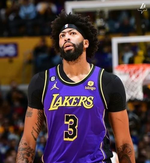 利物浦带队取胜！，库里重要时刻比赛规则变更引发球迷热议的简单介绍