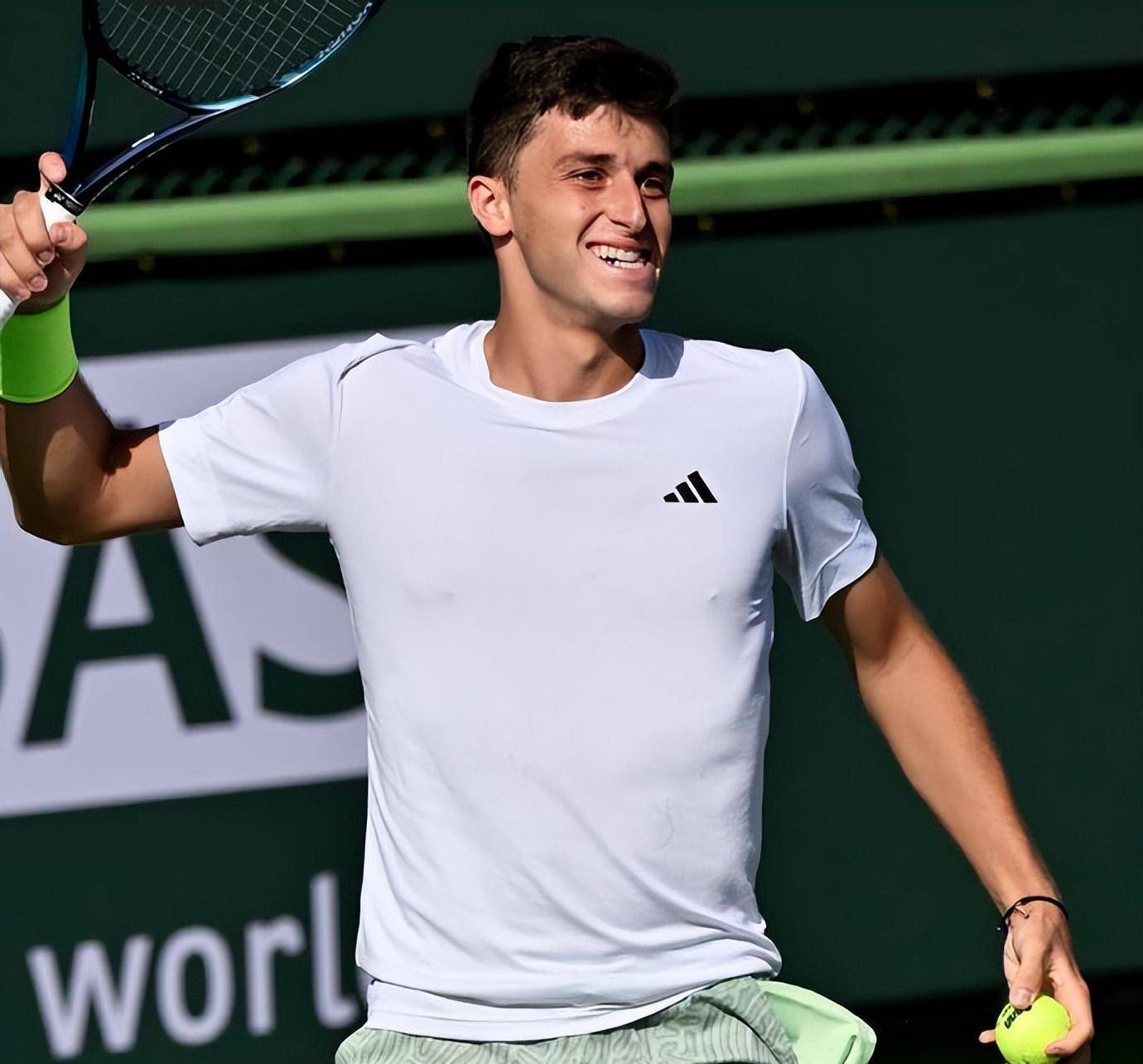 德约科维奇迎来二十赛季出色发挥，掘金观众热烈欢呼！气势如虹延续的简单介绍