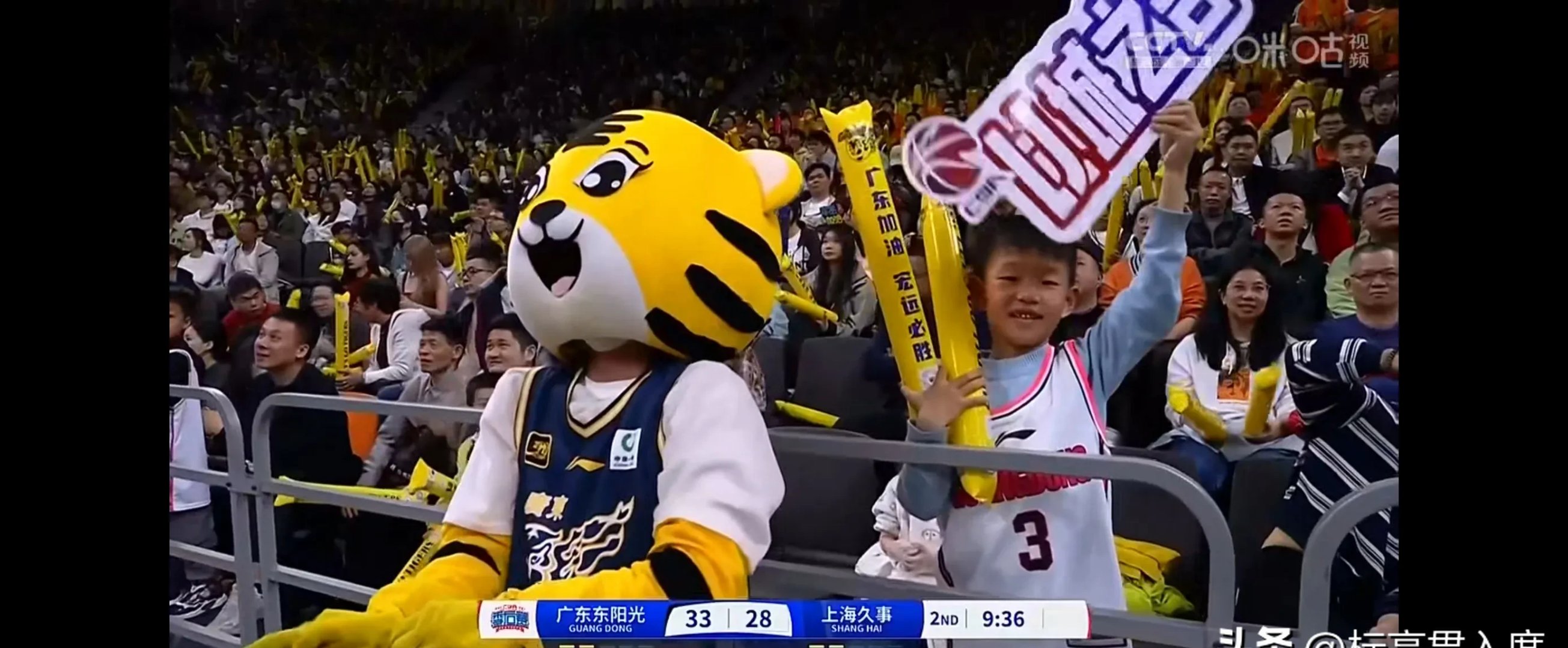 CBA常规赛赛后再迎强敌，广州队更衣室发声，主帅态度——球迷炸锅，高层口径保持一致的简单介绍